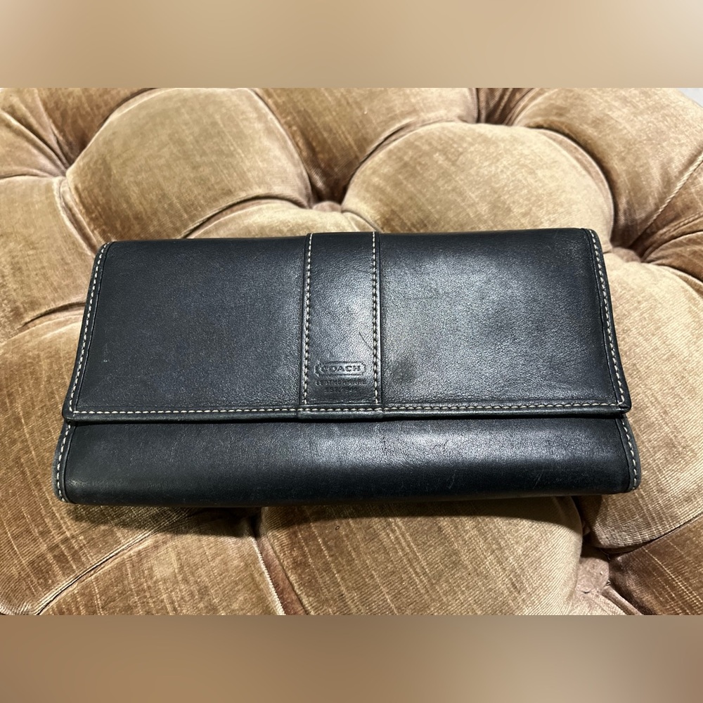 Black leather trifold clutch wallet